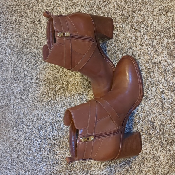 Antonio Melani Leather Tan Camel Ankle Boots Heeled Booties 8.5 Chunky Heel Zip - Picture 4 of 6
